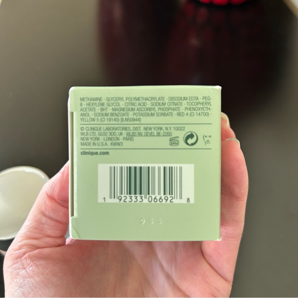 Clinique Moisture Surge 100H Auto-Replenishing Hydrator Moisturizer 1 oz - Picture 10 of 13